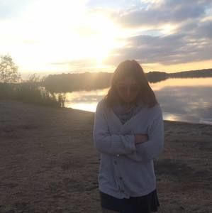 Meet your Posher, Kira